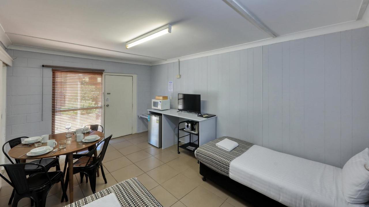 Castlereagh Lodge Motel Coonamble Экстерьер фото