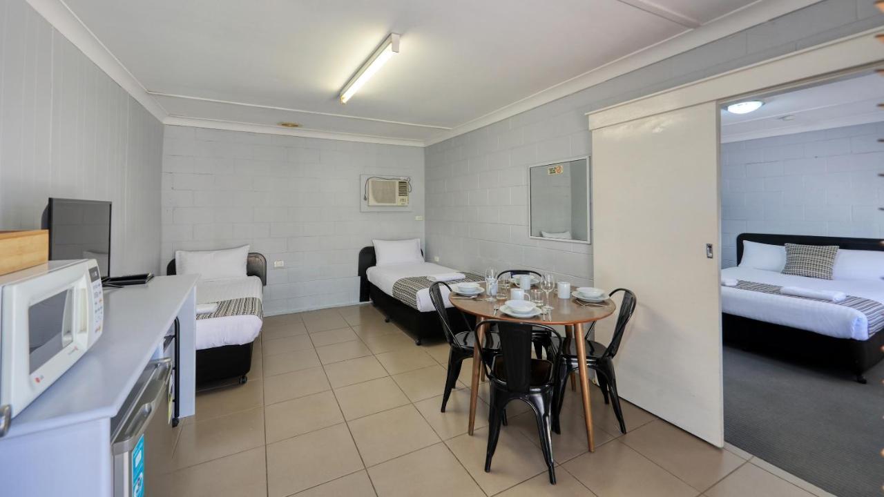 Castlereagh Lodge Motel Coonamble Экстерьер фото