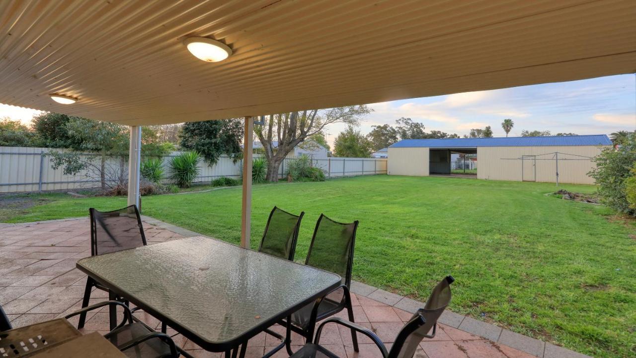 Castlereagh Lodge Motel Coonamble Экстерьер фото